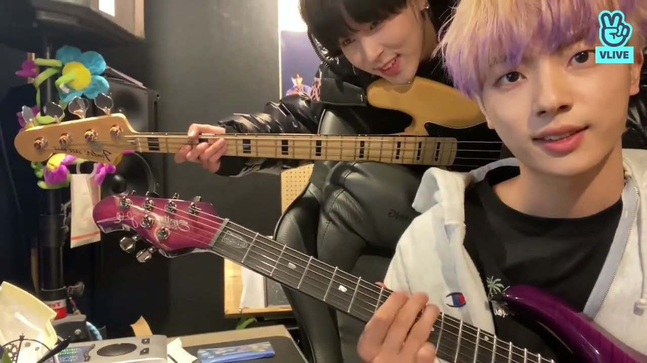 [VLIVE ENG SUB] Shall We Talk With Kanghyun? 💫 [150122]