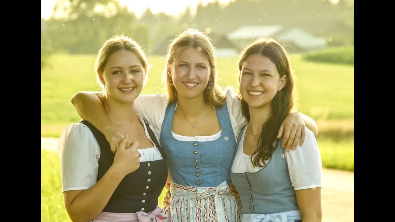 Lied des Monats “September” - Wos bleibst denn... // UNSA OANS // Burgkirchner Dirndldreigesang