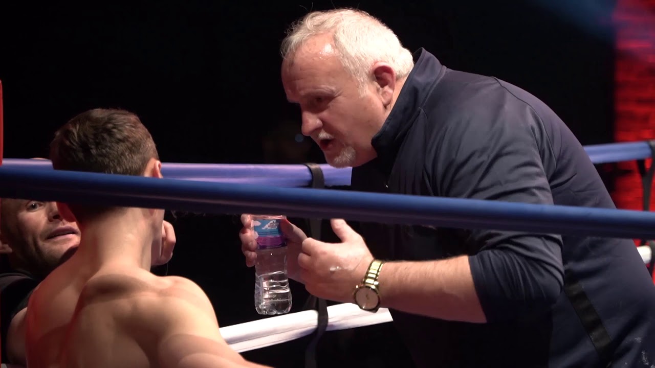 Lenny Williamson v Harrison Quinn at Wilmslow Leisure Centre on 16.11.2019