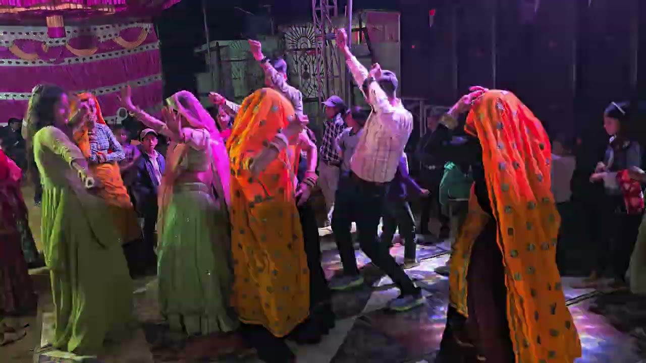 पेला पाडा में कुन लायो आवे बास जलेबी की #meenageet #meenadance