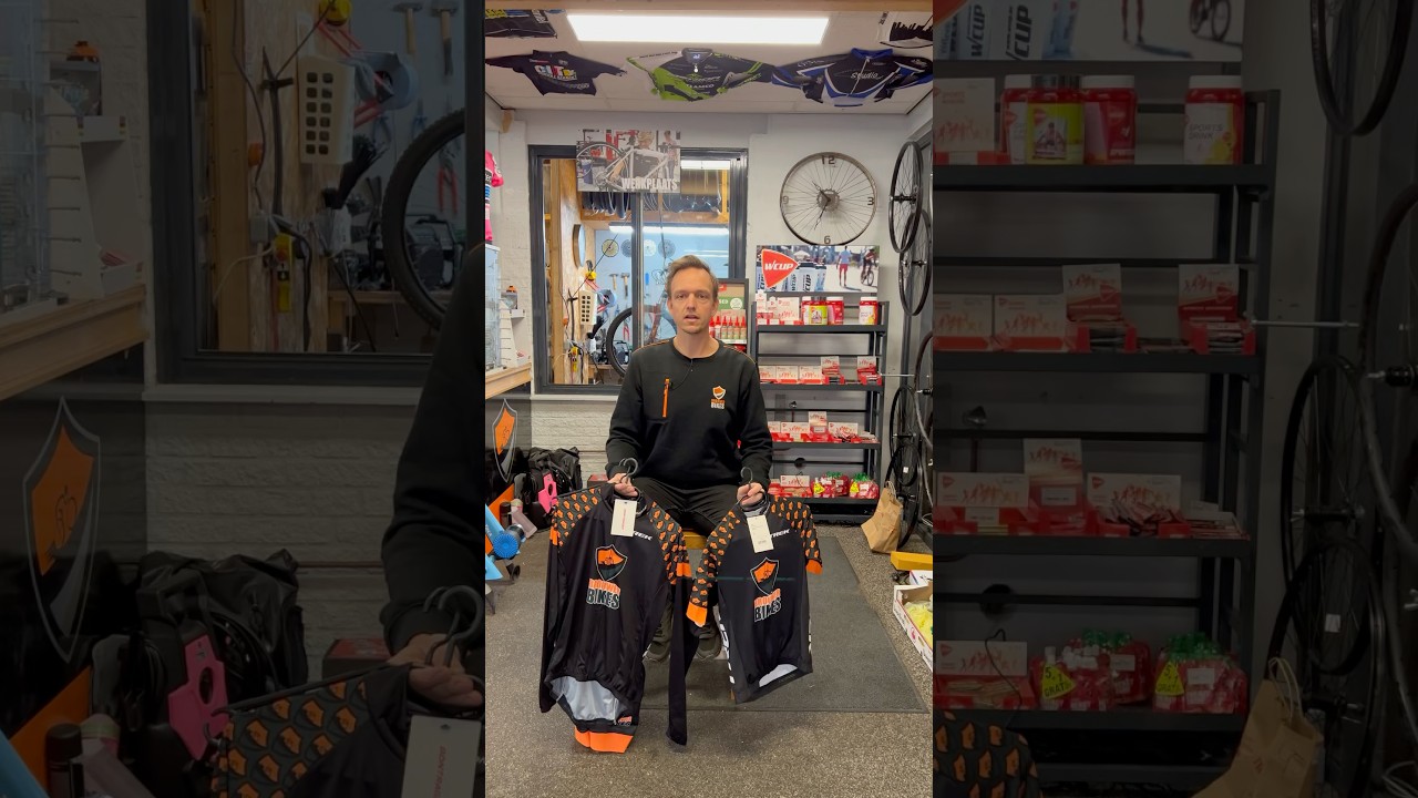 Bij Brouwer Bikes bent u aan het juiste adres voor al uw op maat gemaakte fietskleding 👘