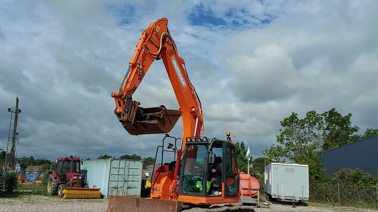 Køb gravemaskine Doosan DX140LCR-3 på Klaravik.dk