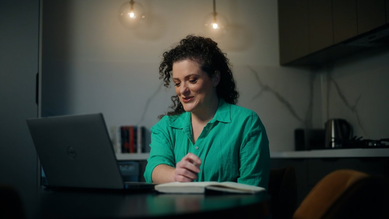 Why Elyse studies online with TAFE NSW