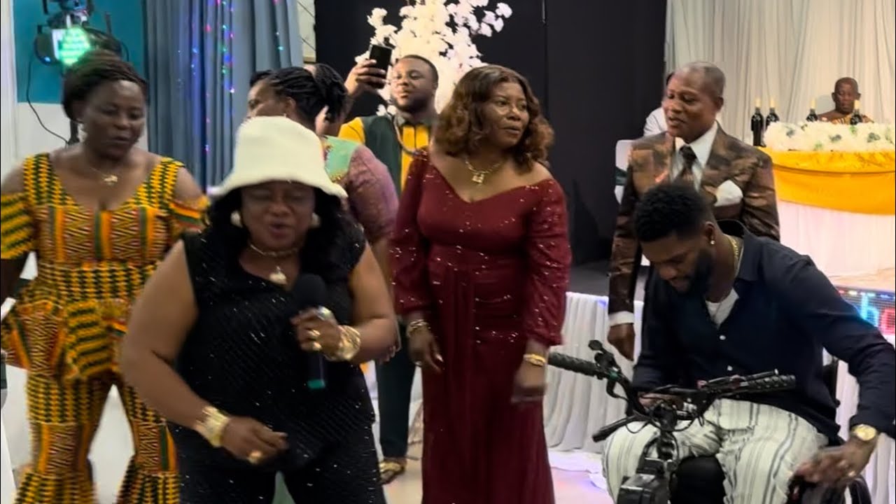 Wow Artise Maame will get 60% for this performance Ogidibrown & Mum