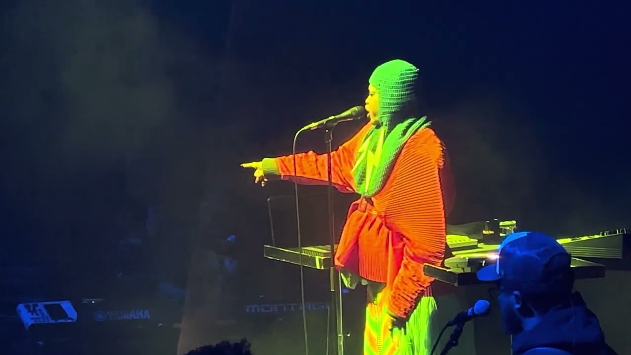 Erykah Badu – “Cleva” – Live at The Royal Albert Hall, London (2025)