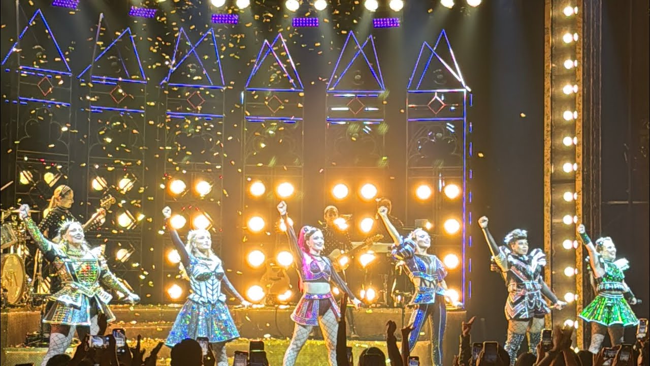 Megasix | Six: The Musical Manila