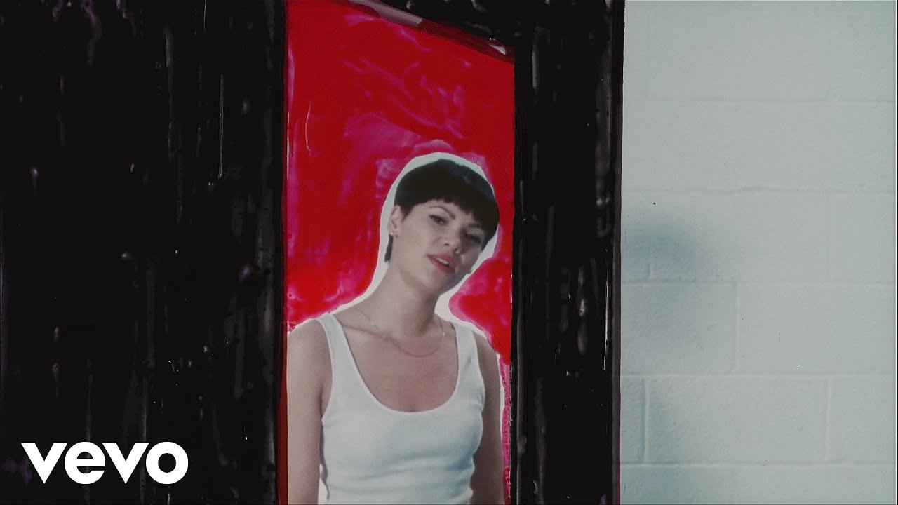 Sinead Harnett - She Ain't Me