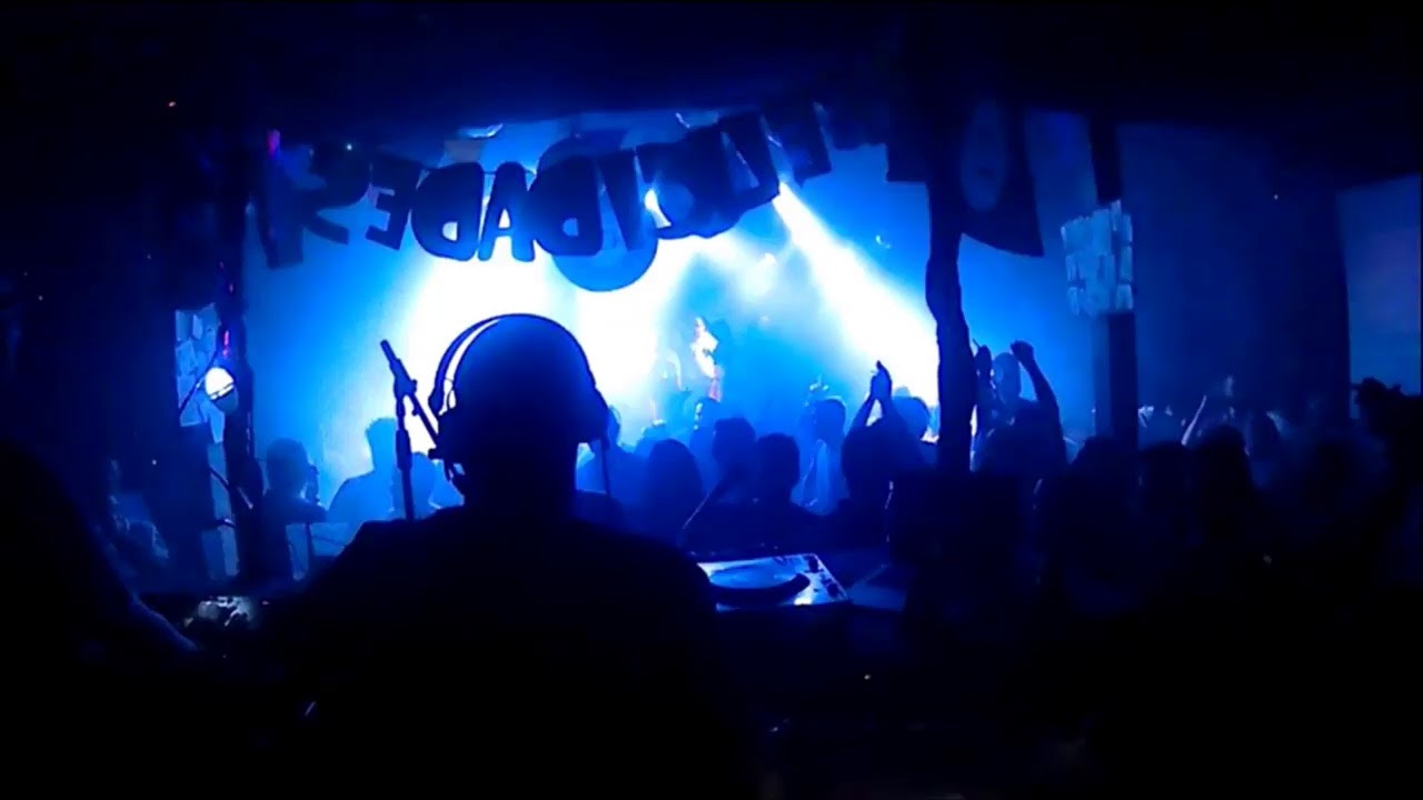 Emisión en directo de canal Distorsion