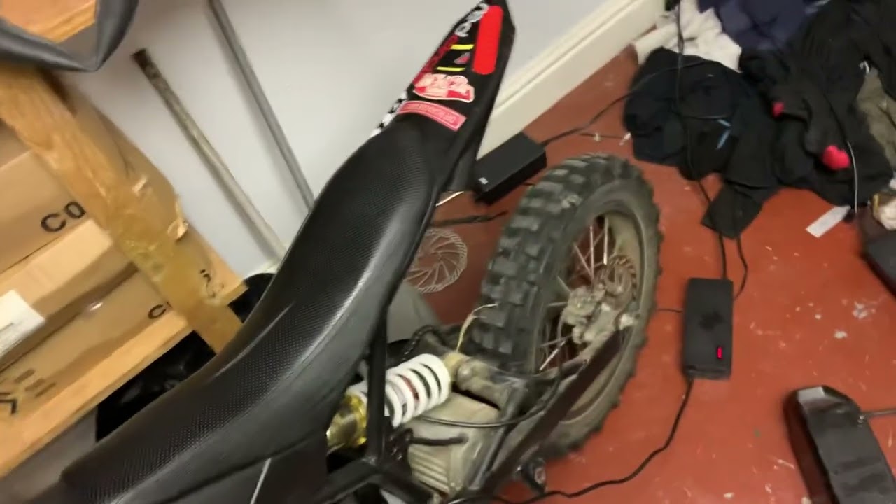 MXR1500w battery swapping  #electricbikes #funbike (Mototech1500w) electric dirt bike