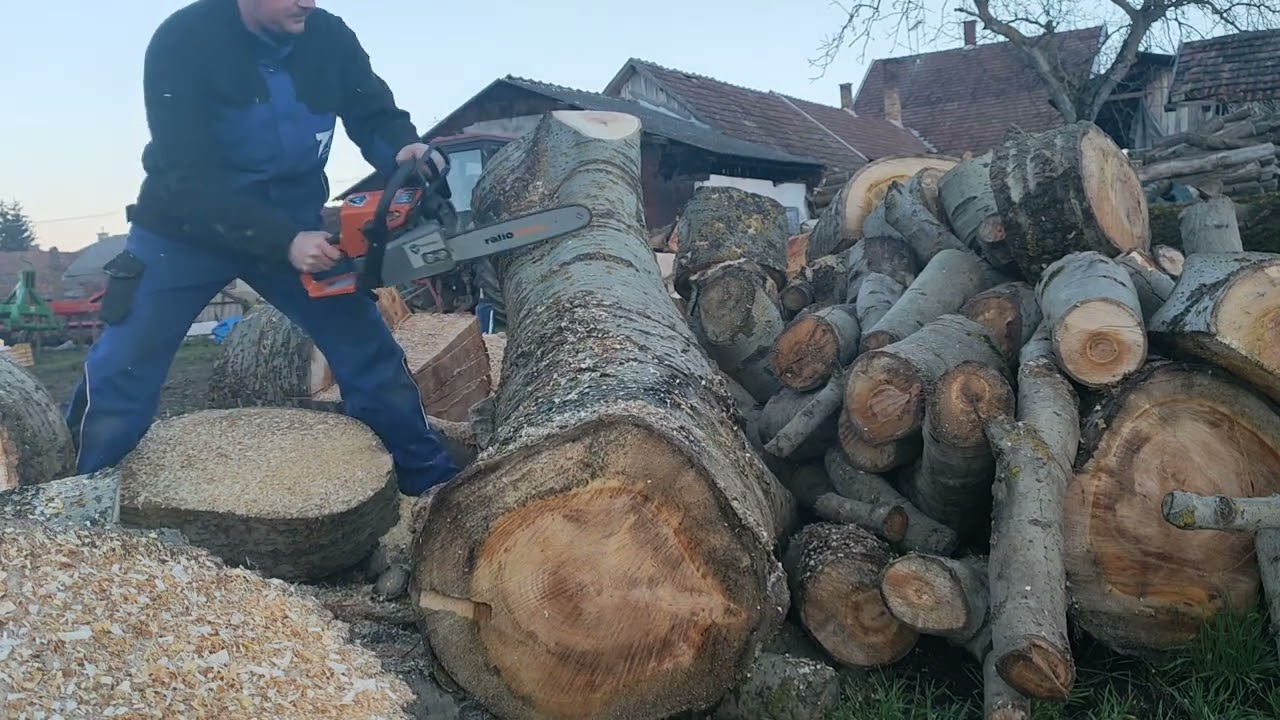 Holzfforma G255 akcióban.👍