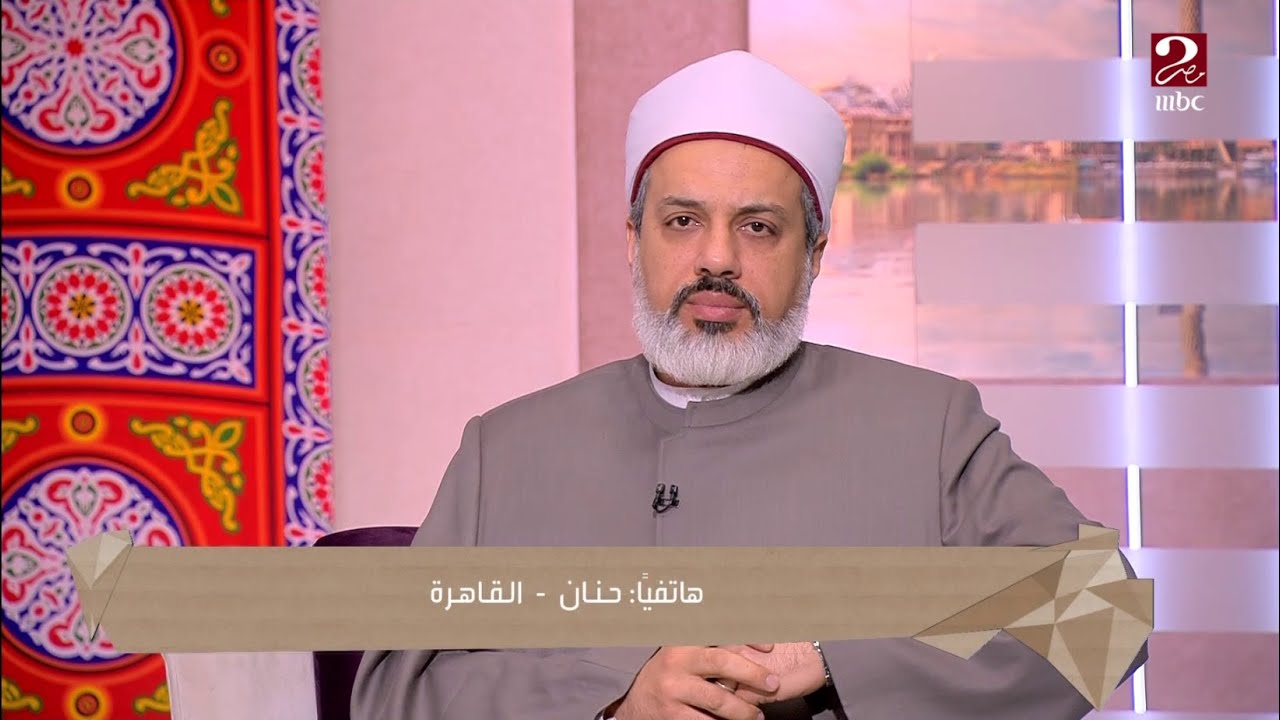 زوجها يدمن مشاهدة الأفلام المخلة.. شاهد د.أحمد ممدوح نصحها بإيه