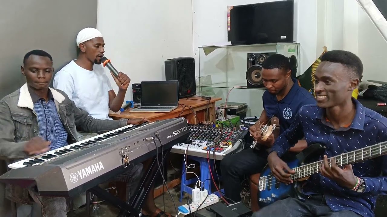 Ukai tuine na mc hesbon and the band 