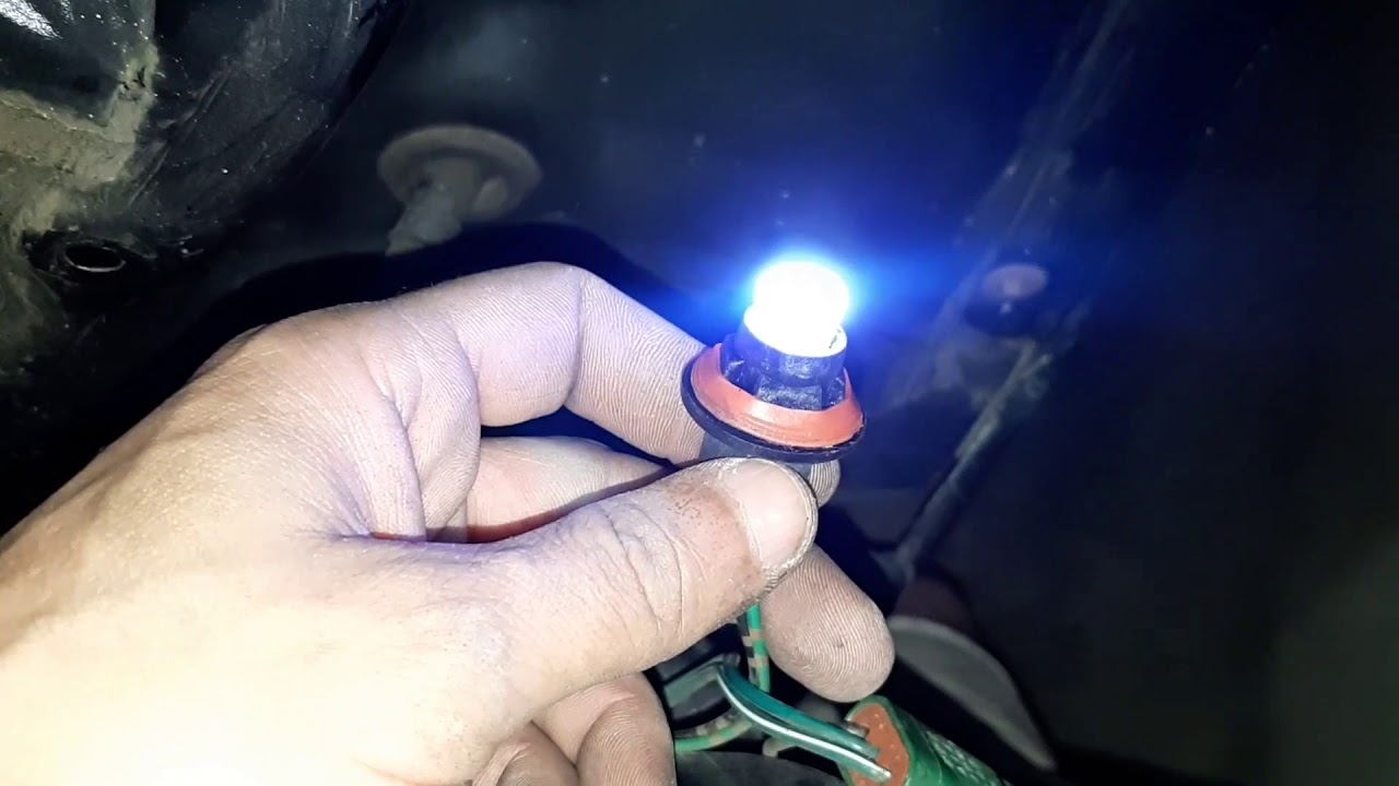 SENTRA B16 - Troca Lampadas Laterais do Farol, Lanterna e Câmbio por Led COB