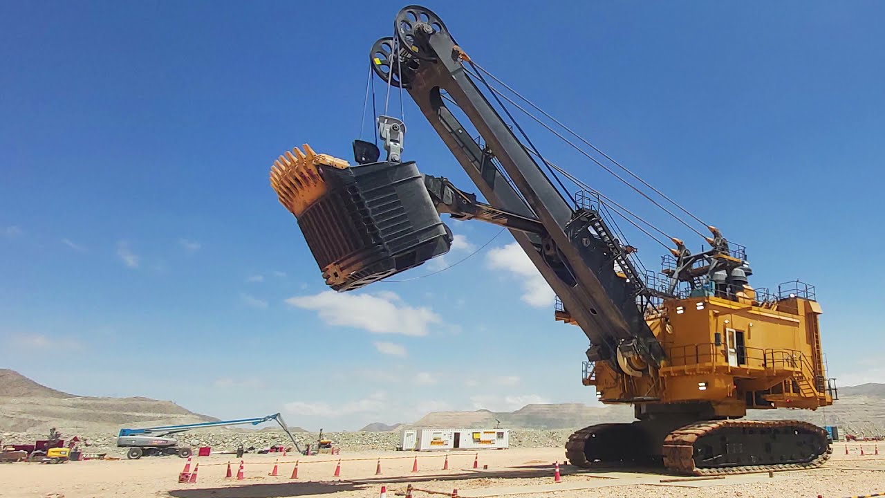 Ferreyros reconstruye tercera pala gigante Cat y en menor tiempo