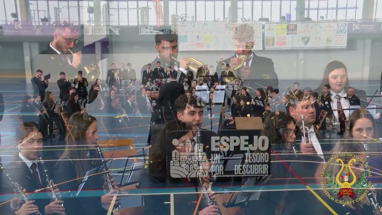 Procesión en Semana Santa en Sevilla - P.M. Narro - Banda de la AMC Maestros Jurado y Carretero
