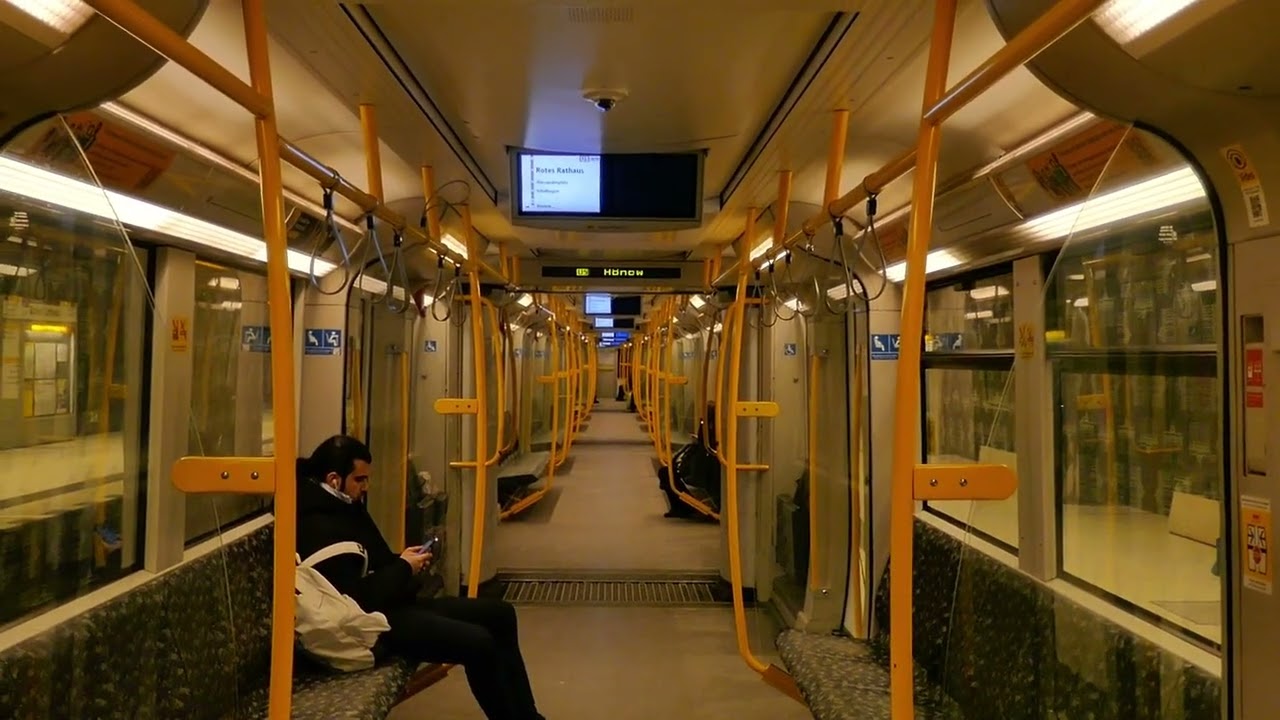 U-Bahn Berlin Mitfahrt Unter den Linden - Alexanderplatz im H97 auf der U5