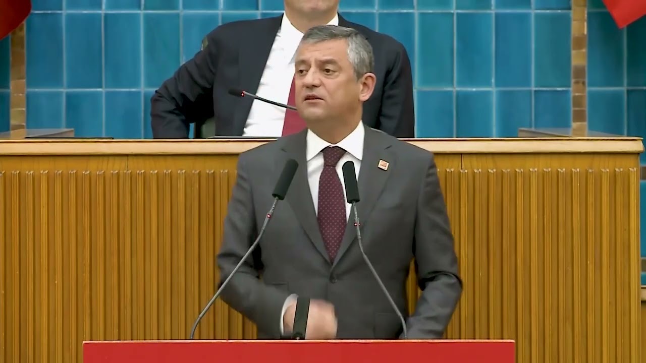 Özel’den sert tepki: Trump ve Netanyahu iş birliği övülürken siviller ölüyor