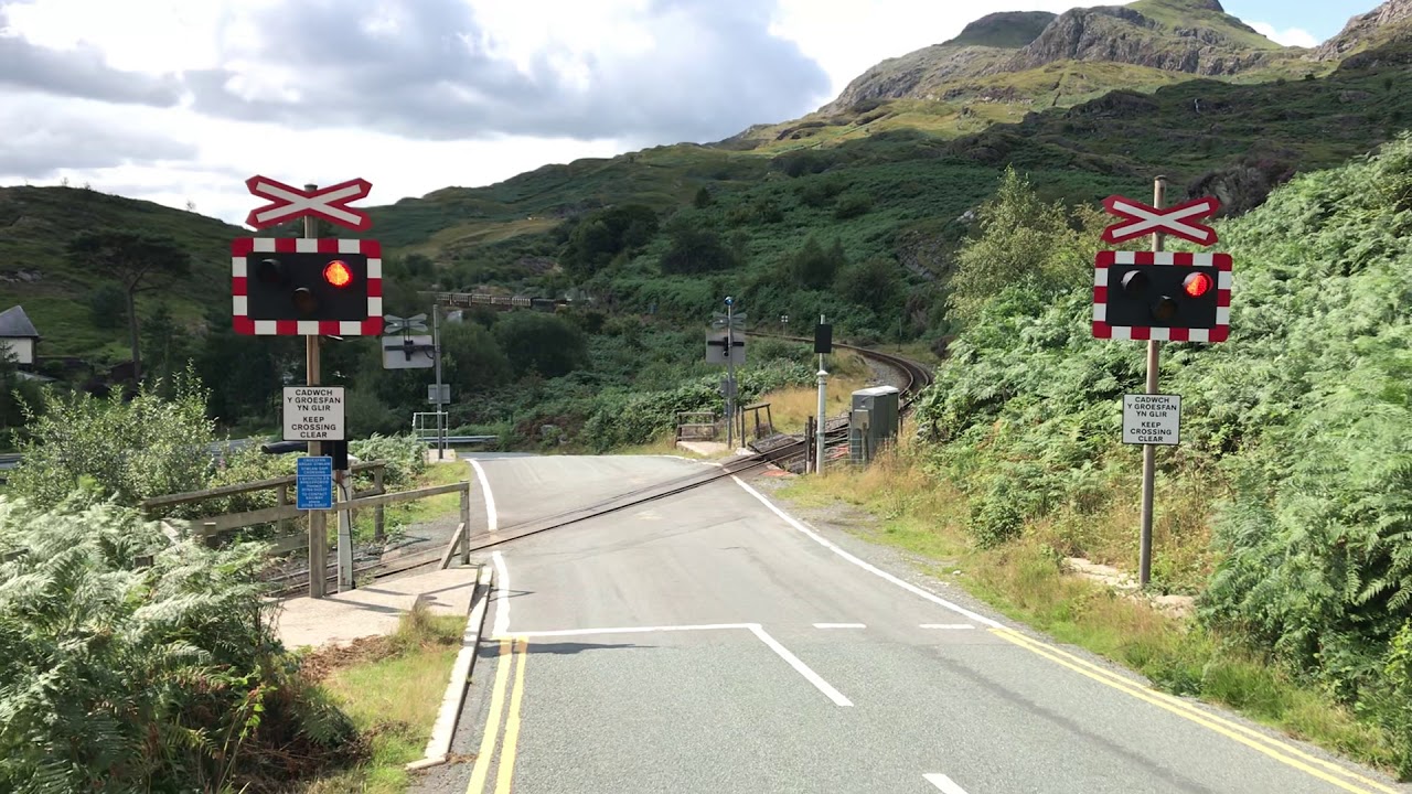 Stwlan Dam Level Crossing (Gwynedd) Monday 12.08.2019