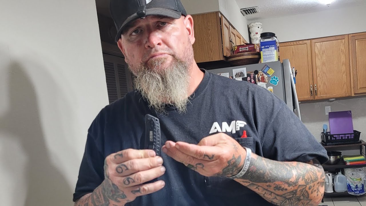 NEW KNIFE COMPANY! MOLSECT KNIVES JUNGLE REVIEW!!
