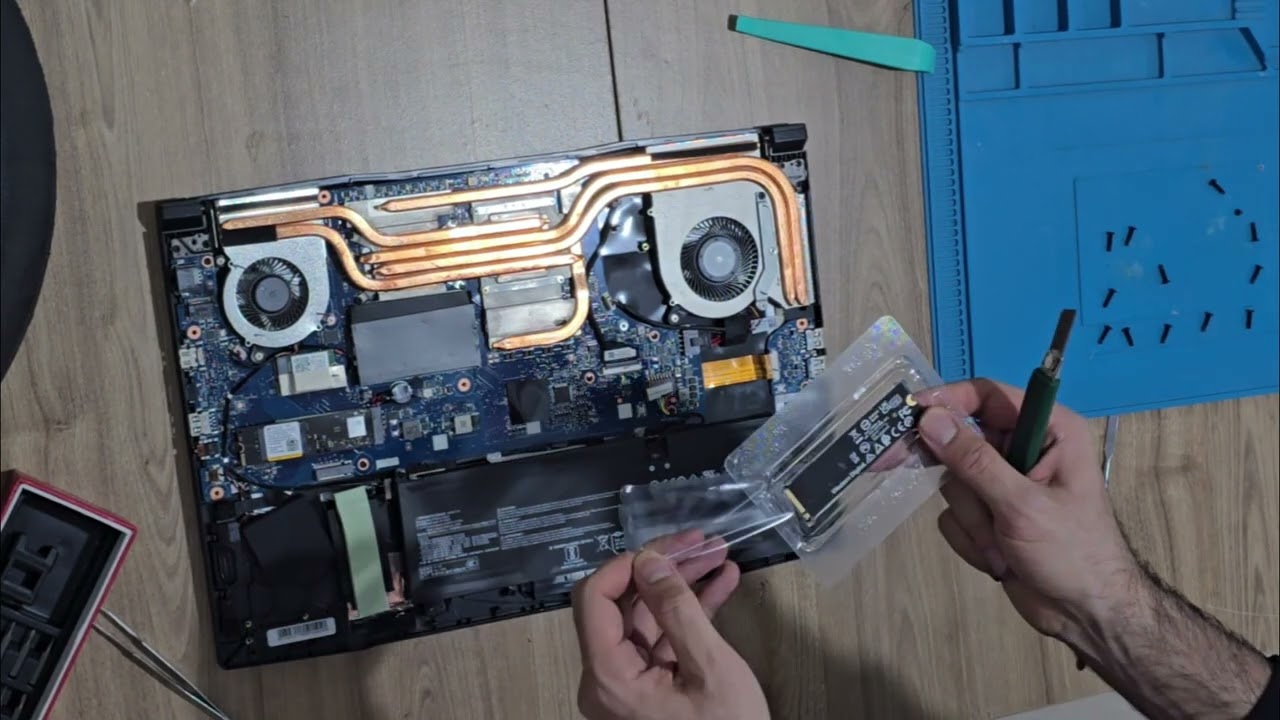 MSI Katana 17inç laptopa m2 SSD montajı. Disassembly. Laptop hafıza arttırma nasıl yapılır.