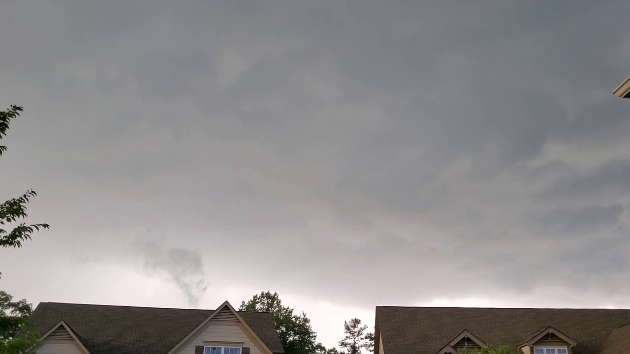 Severe Thunderstorm With Deep & Loud Cracking Thunder + Amazing Lightning!!