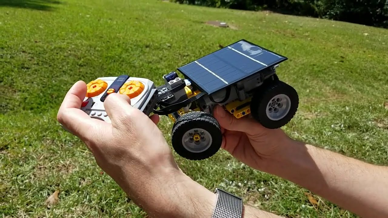 Remote controlled car powered by a Lego Technic compatible solar panel