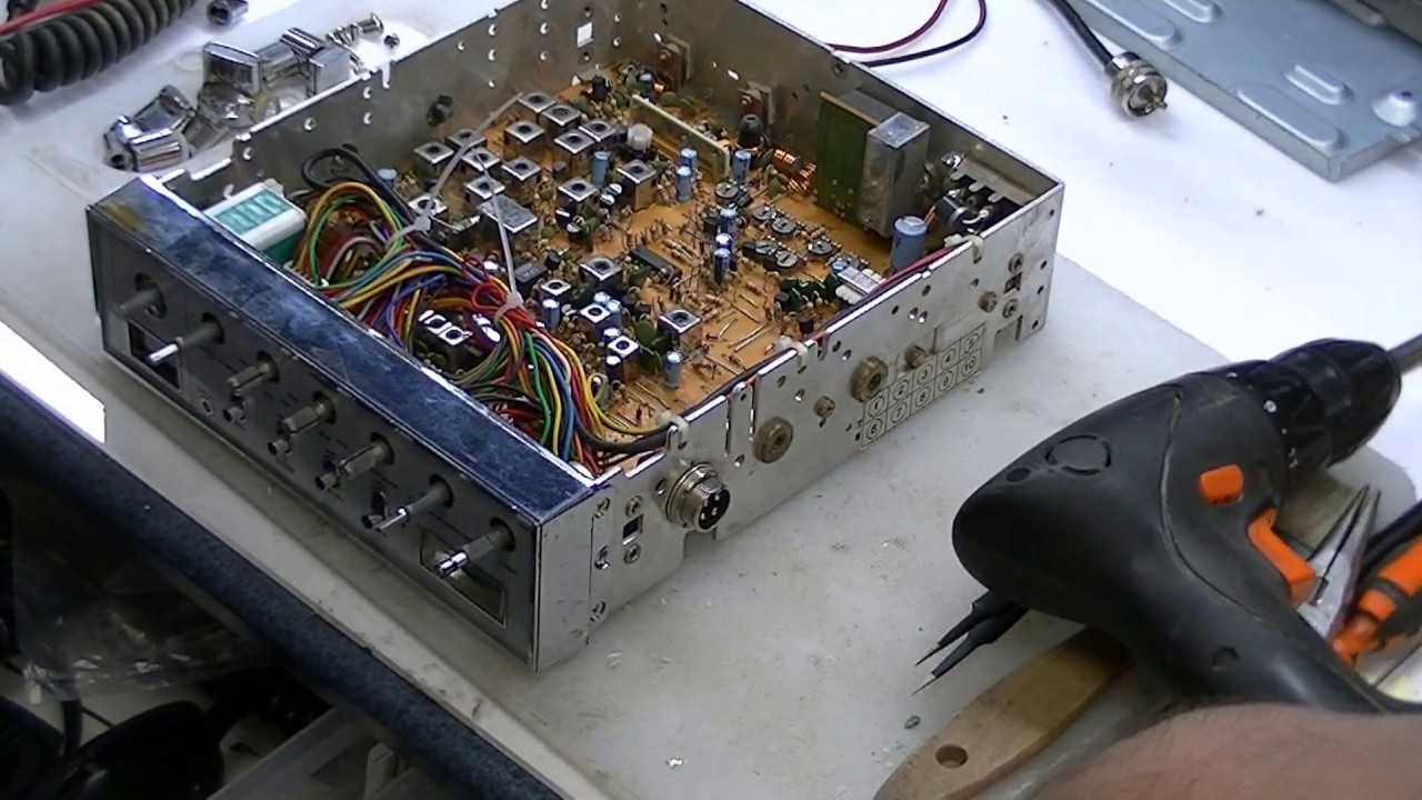 Reparaci&oacute;n y puesta a punto Super star 3900 CB27, equipo radioaficionado por excelencia