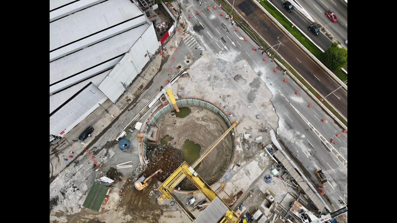 Pista central da marginal tietê é liberada após concretagem em obra da linha 6 laranja