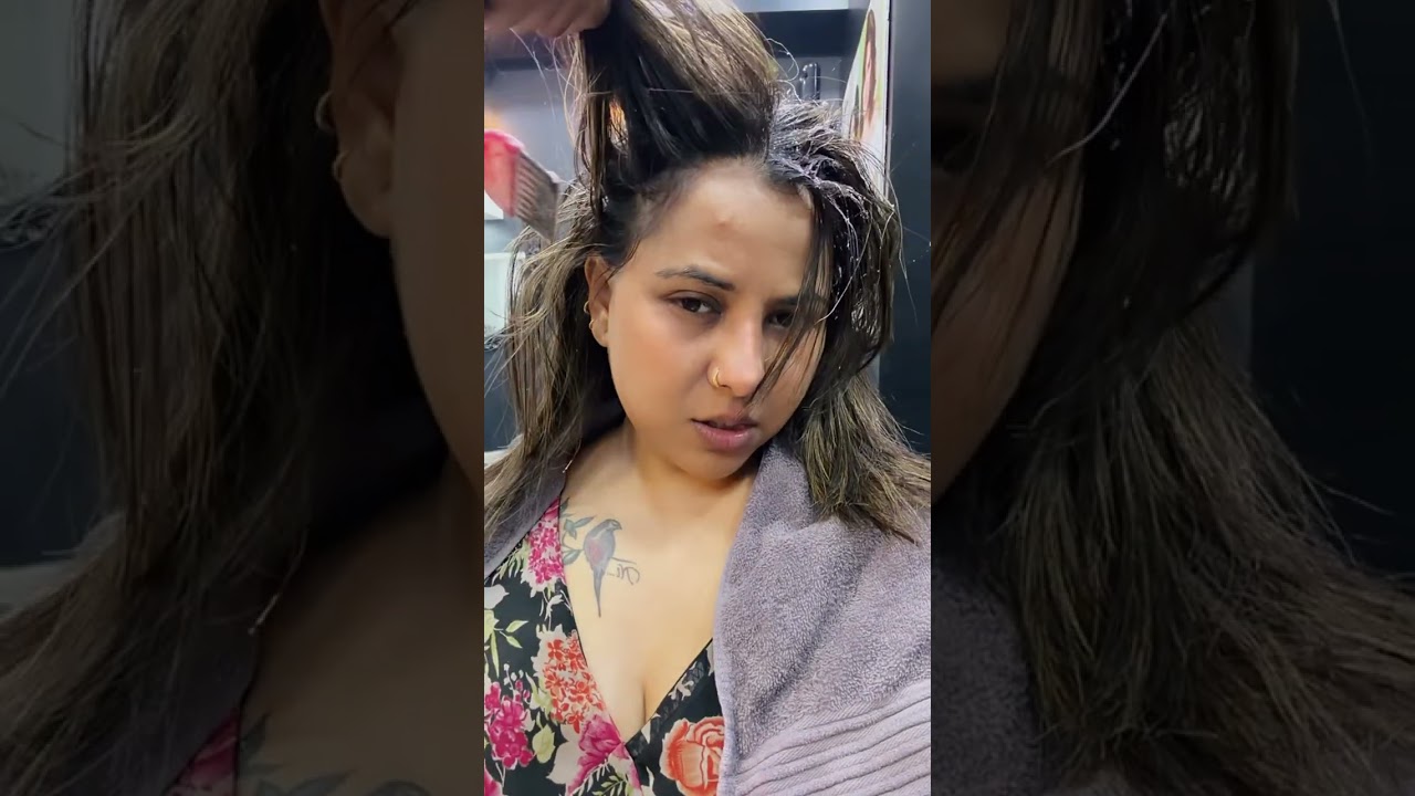 Hello Guys I'm Tina Nandy looks new style 