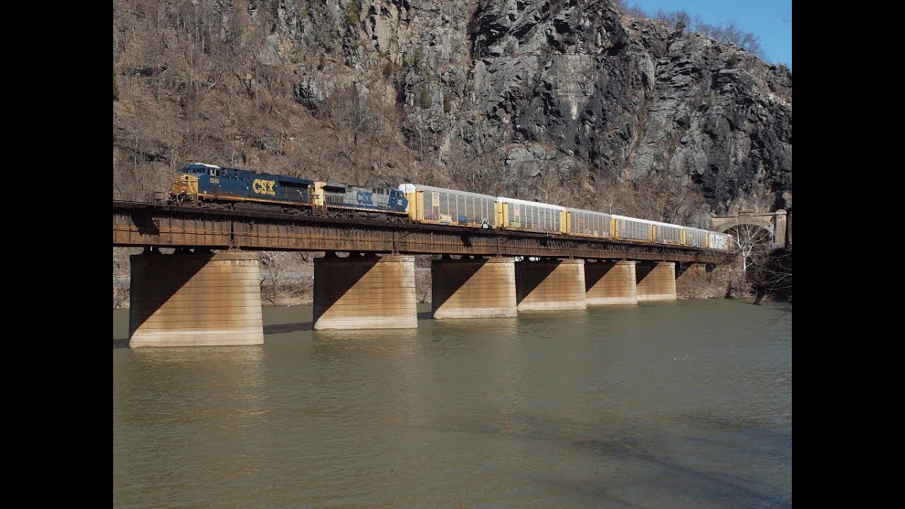 CSX Along the Cumberland Sub