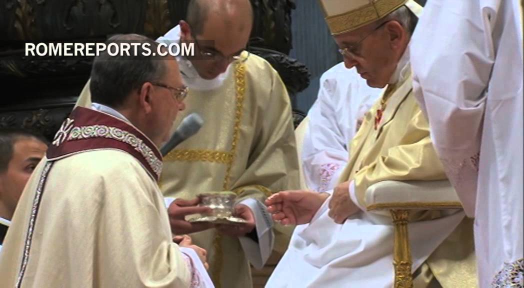 El Papa ordena obispo a Fabio Fabene, subsecretario del Sínodo de Obispos