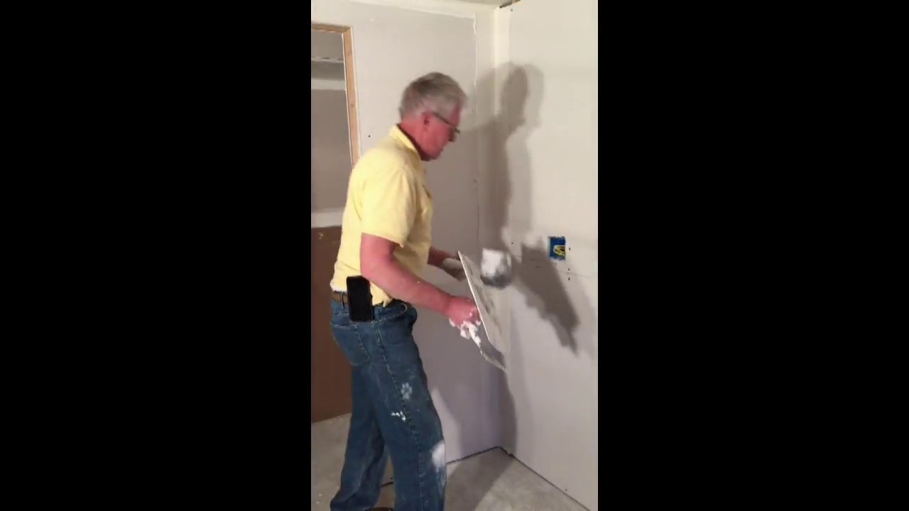 DIY Right way to use a Inside Corner Trowel