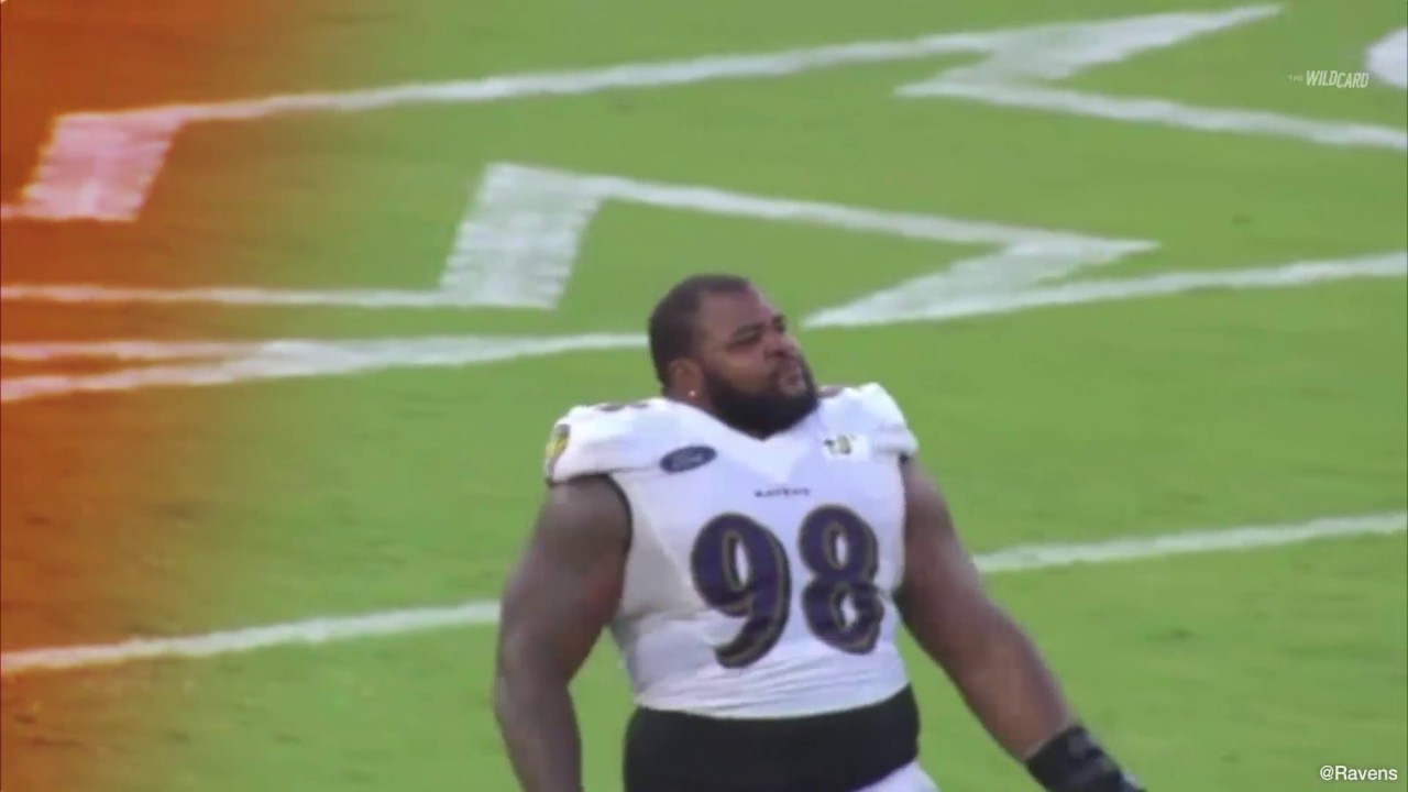 Ravens Fan Dances In Stands, Player Sees Her Moves And Starts Dance-Off