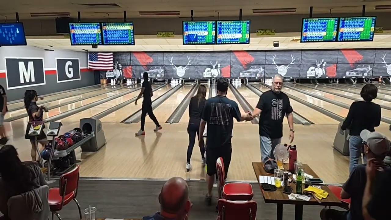 Highlight 2:16:45 - 2:21:45 from Tuesday Crazy 8's DILLIGAF vs Split Personalities #bowling