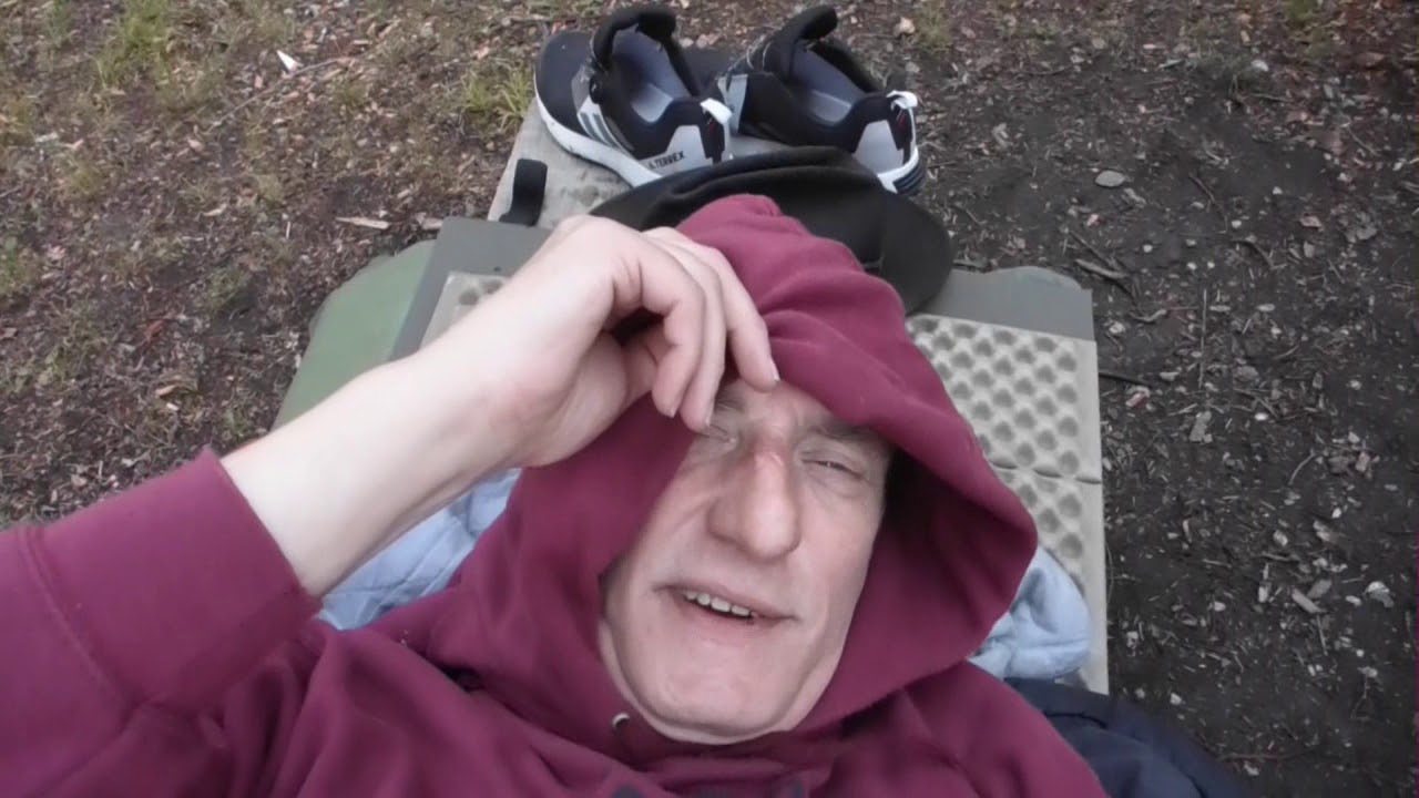 Ein genialer Tag! Outdoor Kochen, Hängematte & Feuer-Kino
