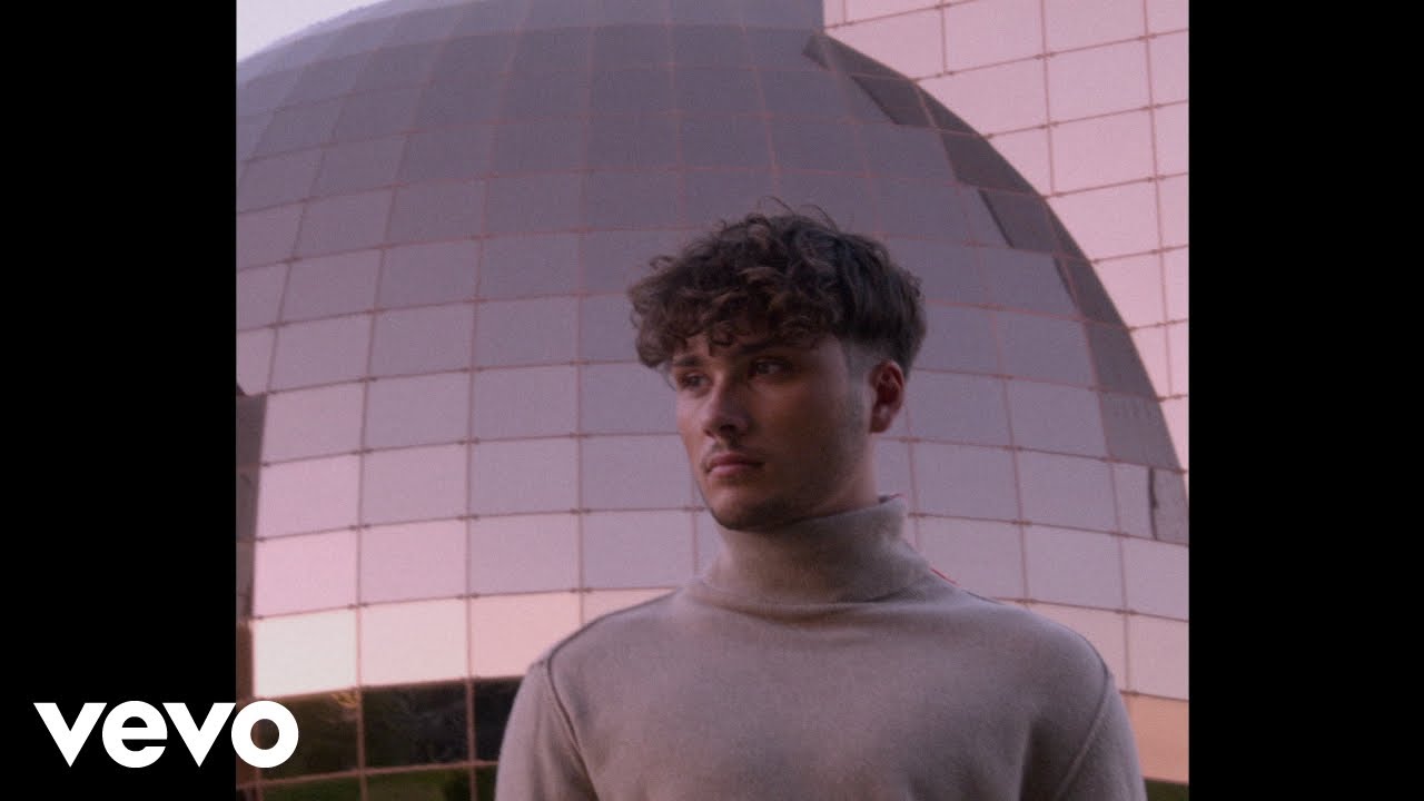 Damien - Push It On Me