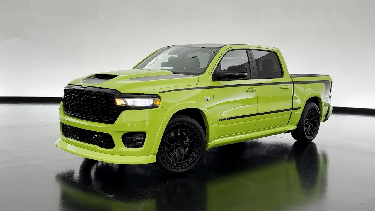 За рулём «Чувак» на концепте Mopar Ram 1500 | SEMA 2025
