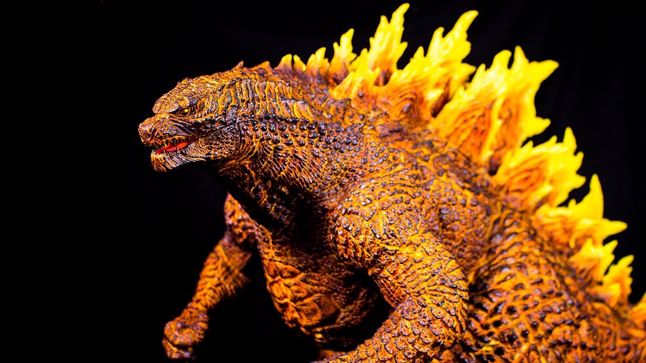 X-Plus Gigantic Burning Godzilla 2019 Review