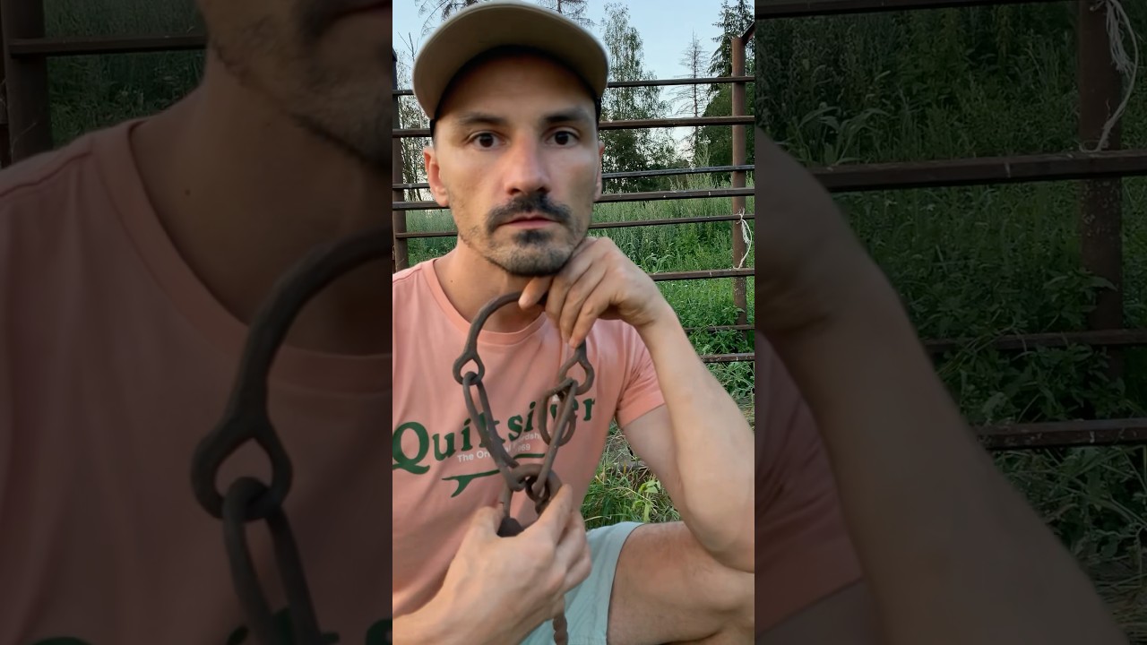 Клетка наказаний с ошейниками и кандалами которую я нашел у леса