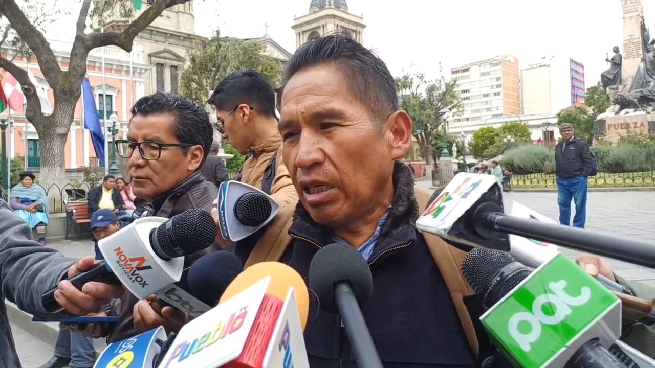 Bolivia. Padre clama libertad de su hija, fue aprehendida injustamente en Caída del Avión Miliar