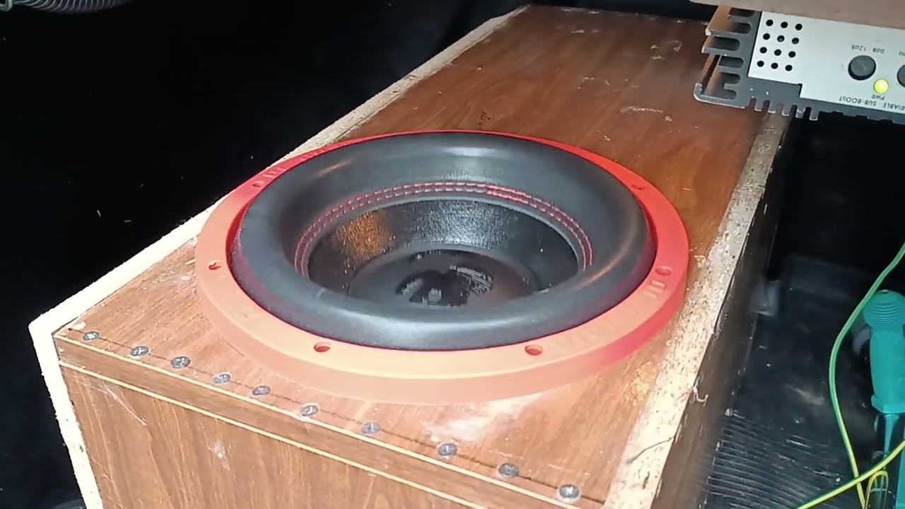 Сабвуфер DL Audio Piranha 10 V.2 Валит на все бабки !!