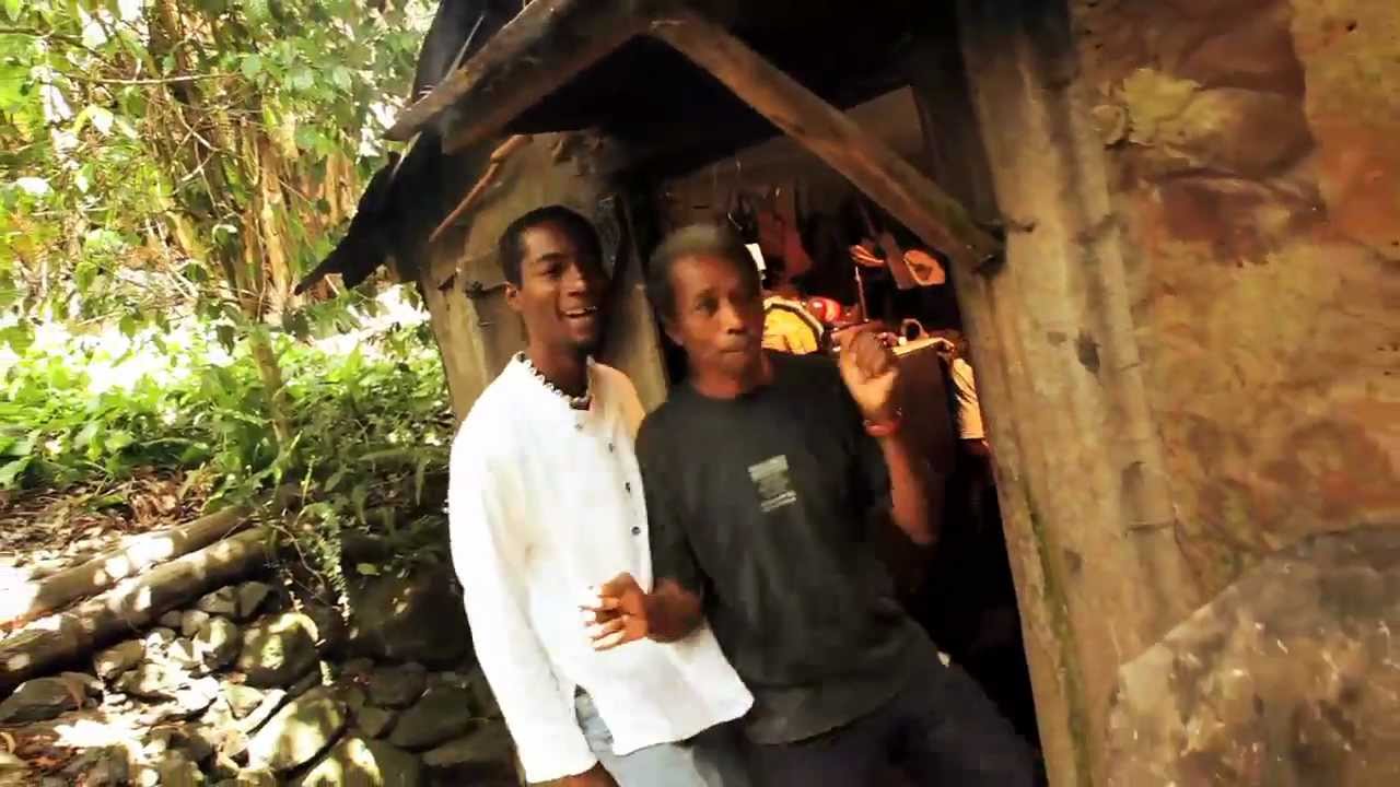 KILTIR - Tradition&egrave;l m&egrave;m (Clip Officiel)