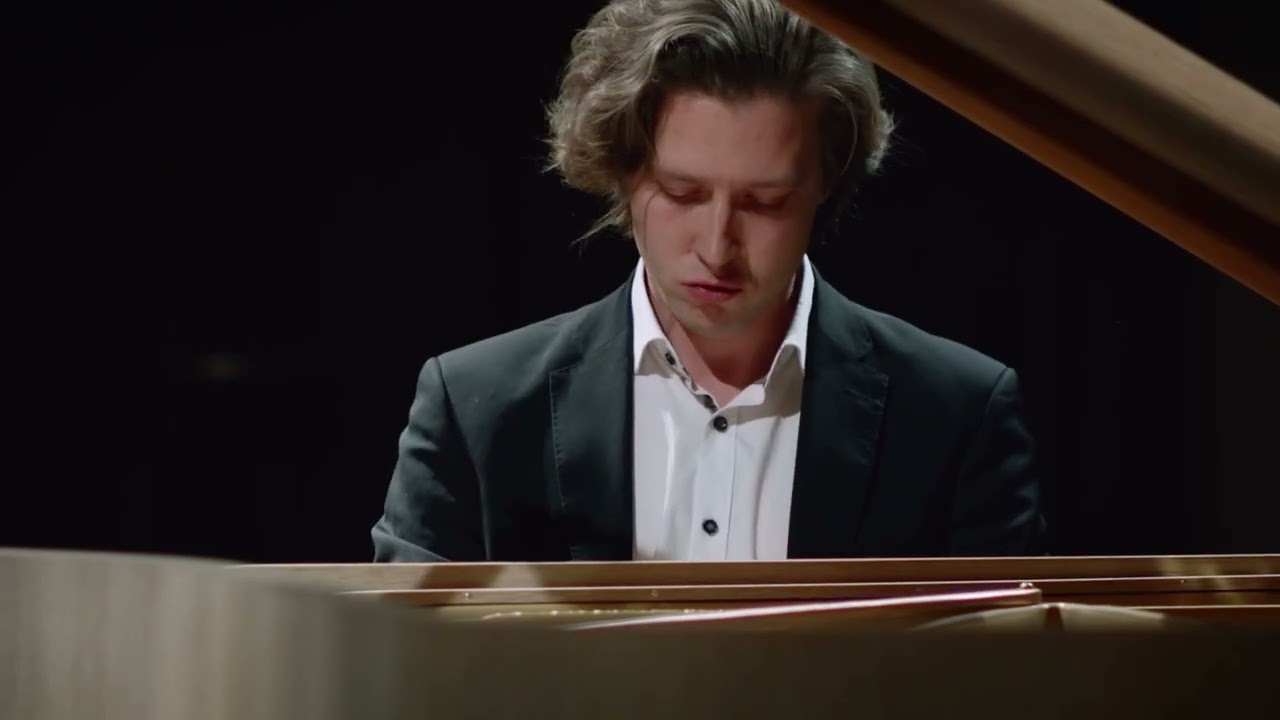 Andrey Denisenko performs Beethoven six Bagatelles op. 126
