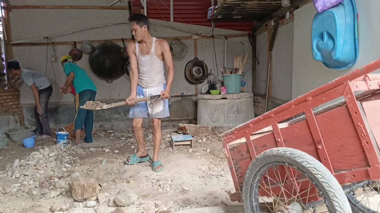 PROSES PERBAIKAN DAPUR RUMAH 