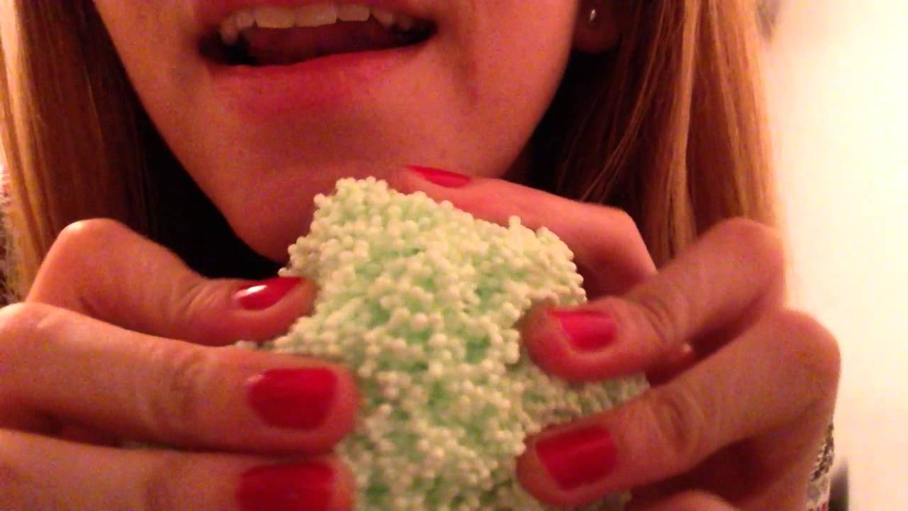ASMR ESPAÑOL. Jugando con floam. Relajante. Especial 9000 sus