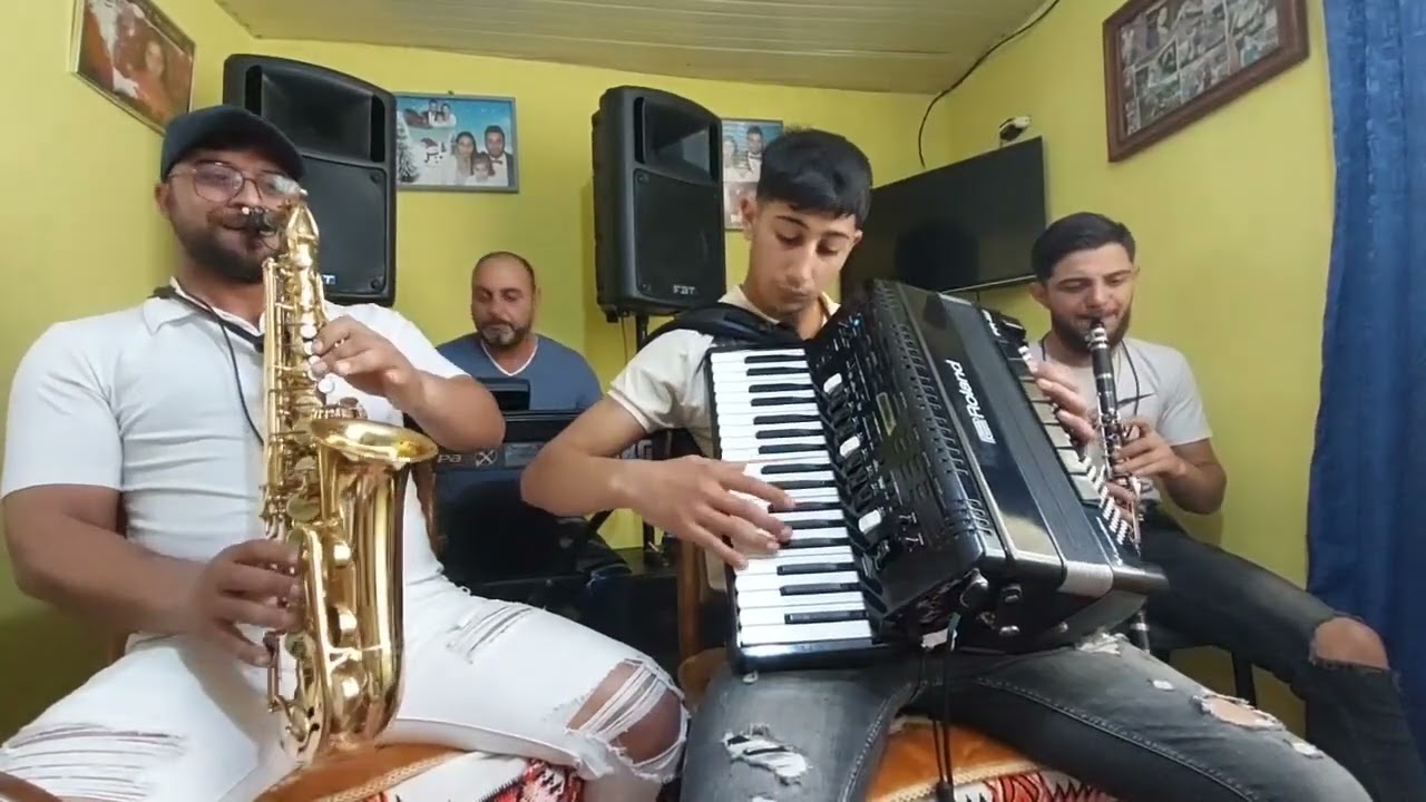 O bătută frumoasa din partea Orchestrei Dinu 🎷🎼🎵🎶🎹🪗❤️❤️