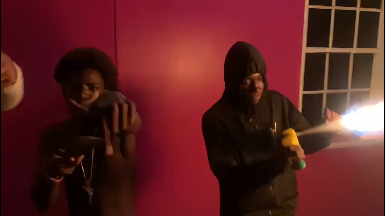 Smally dan- Load d Clip (Official Music Video)