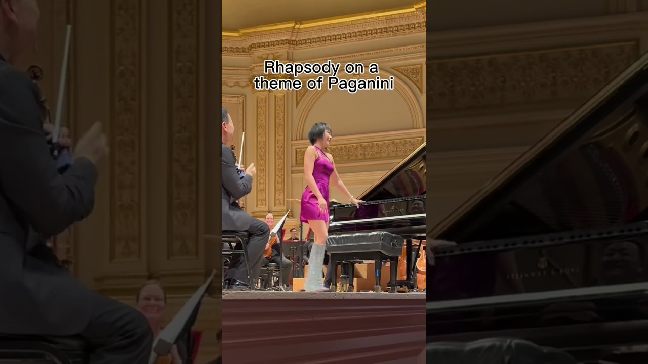 Finally got to see her iconic bow in person! #yujawang #rachmaninoff #piano #dress #concert