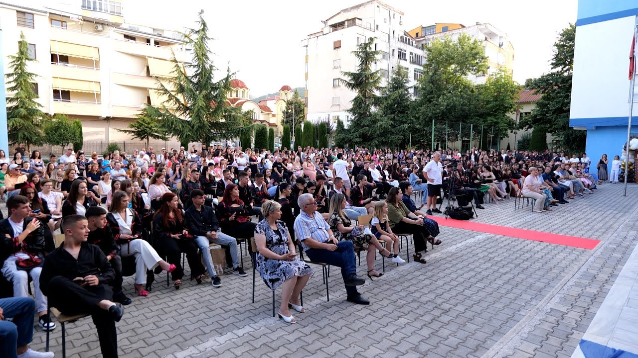 CEREMONIA E DIPLOMIMIT GJIMNAZI  
