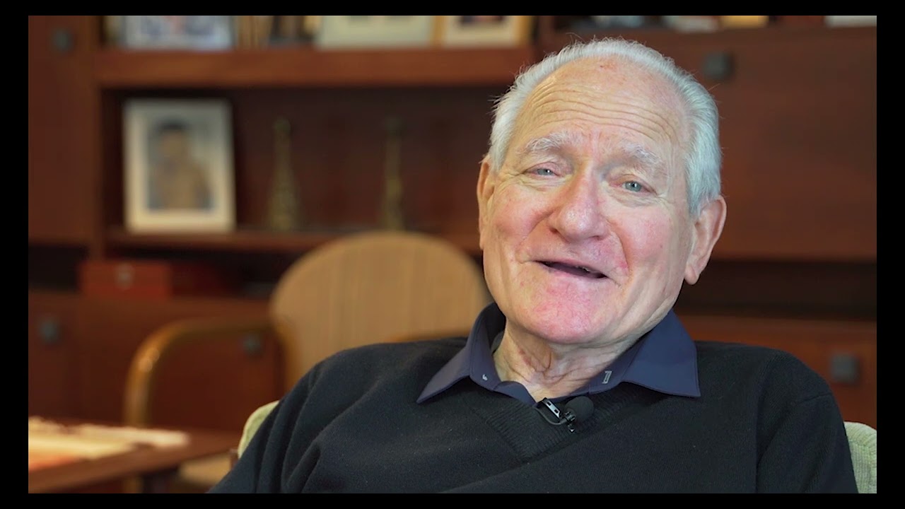 טקס הענקת אות יקיר העיר נהריה לשנת 2023 למר עמי זוגלובק